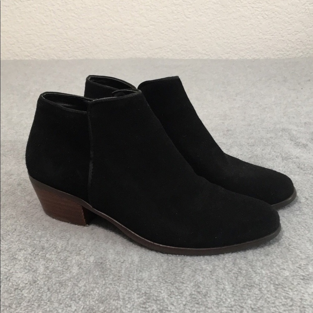 Crown Vintage Tabitha Suede Ankle Boots Booties Size 5.5 Black Minimalist Preppy